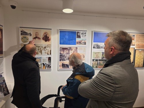 Spolkov dm v Nchod se nov rozil o malou expozici vnovanou J. S. Guthu-Jarkovskmu